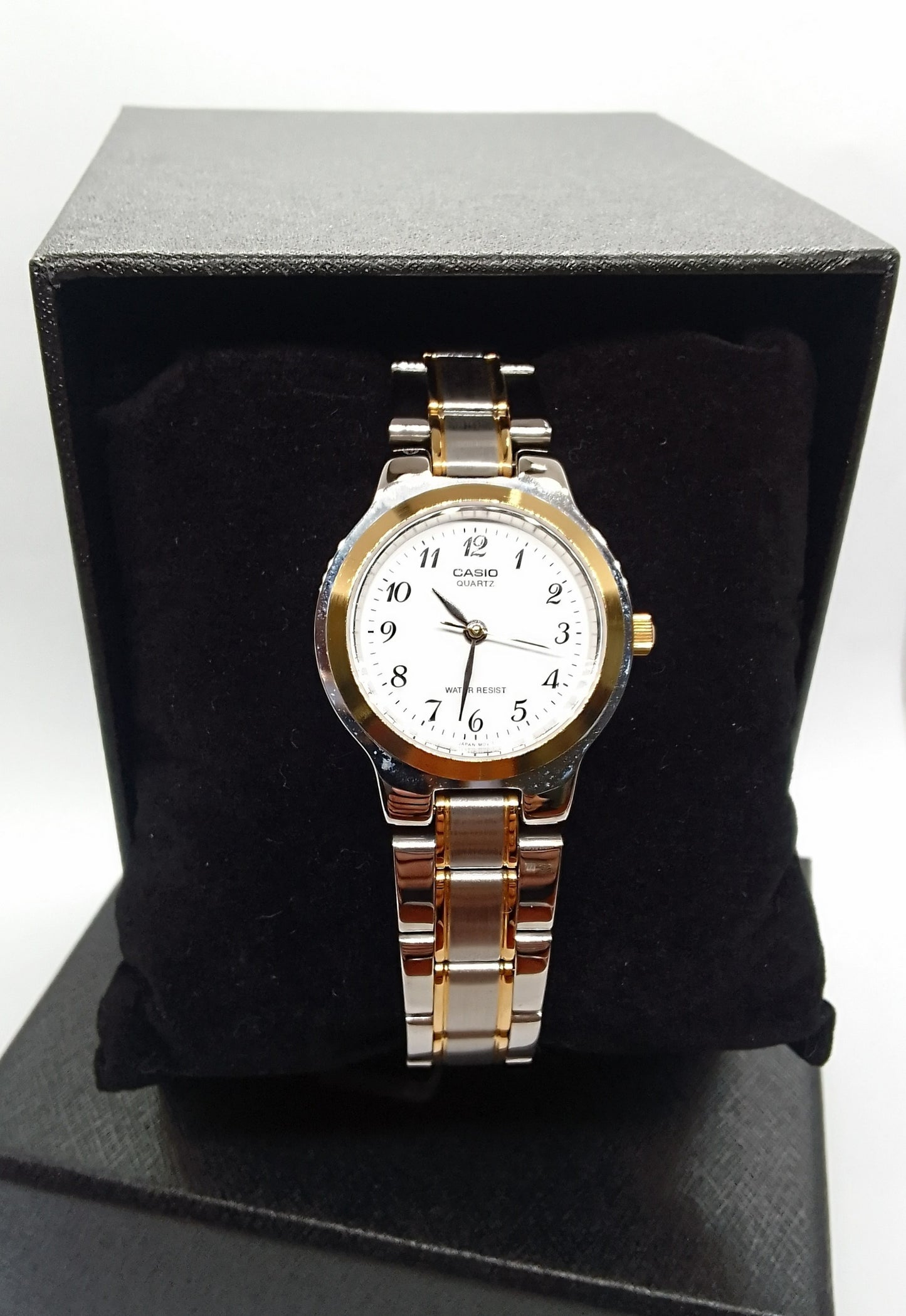 Reloj Casio Dama malla metal