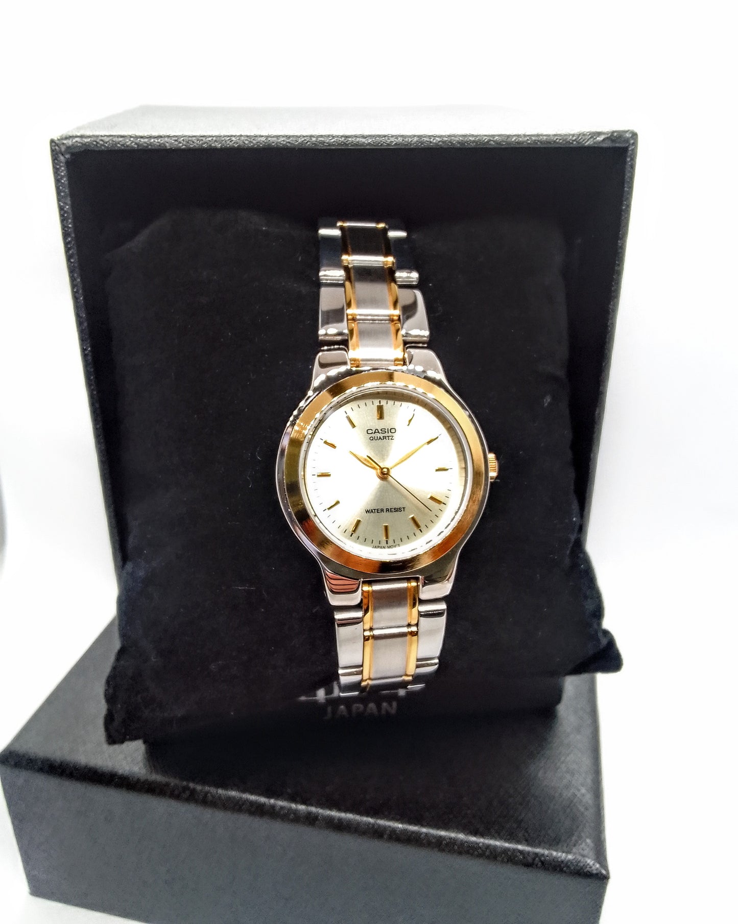 Reloj Casio dama malla metal