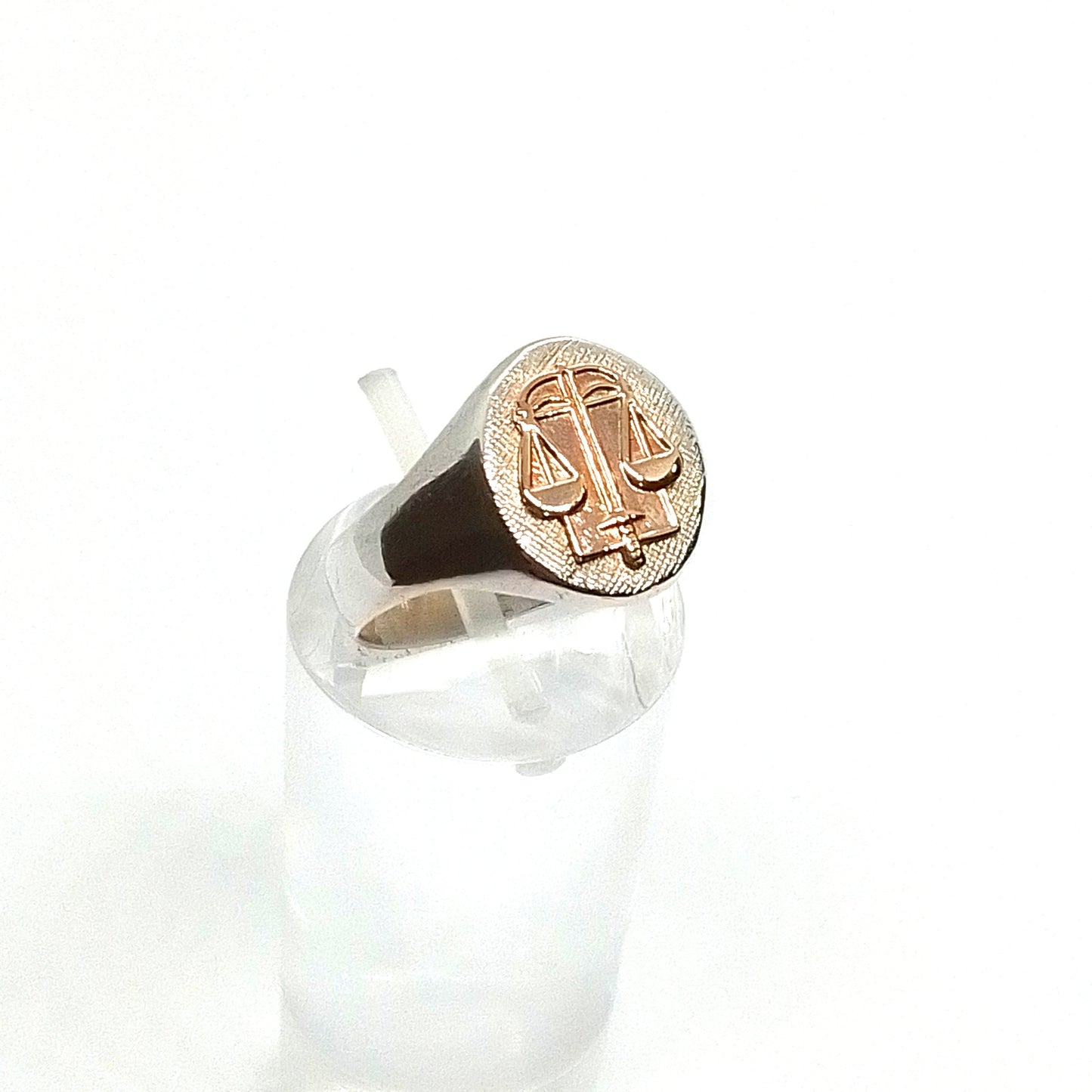 Sello de Plata y Oro (Abogado)