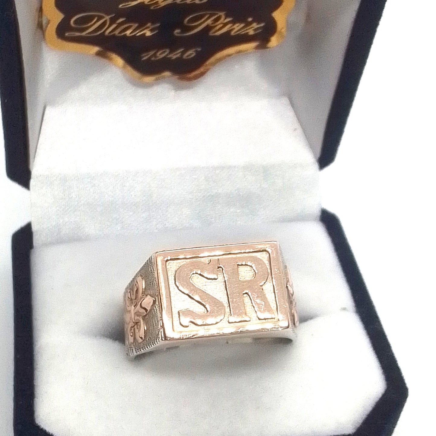 Sello Plata y Oro completo iniciales.