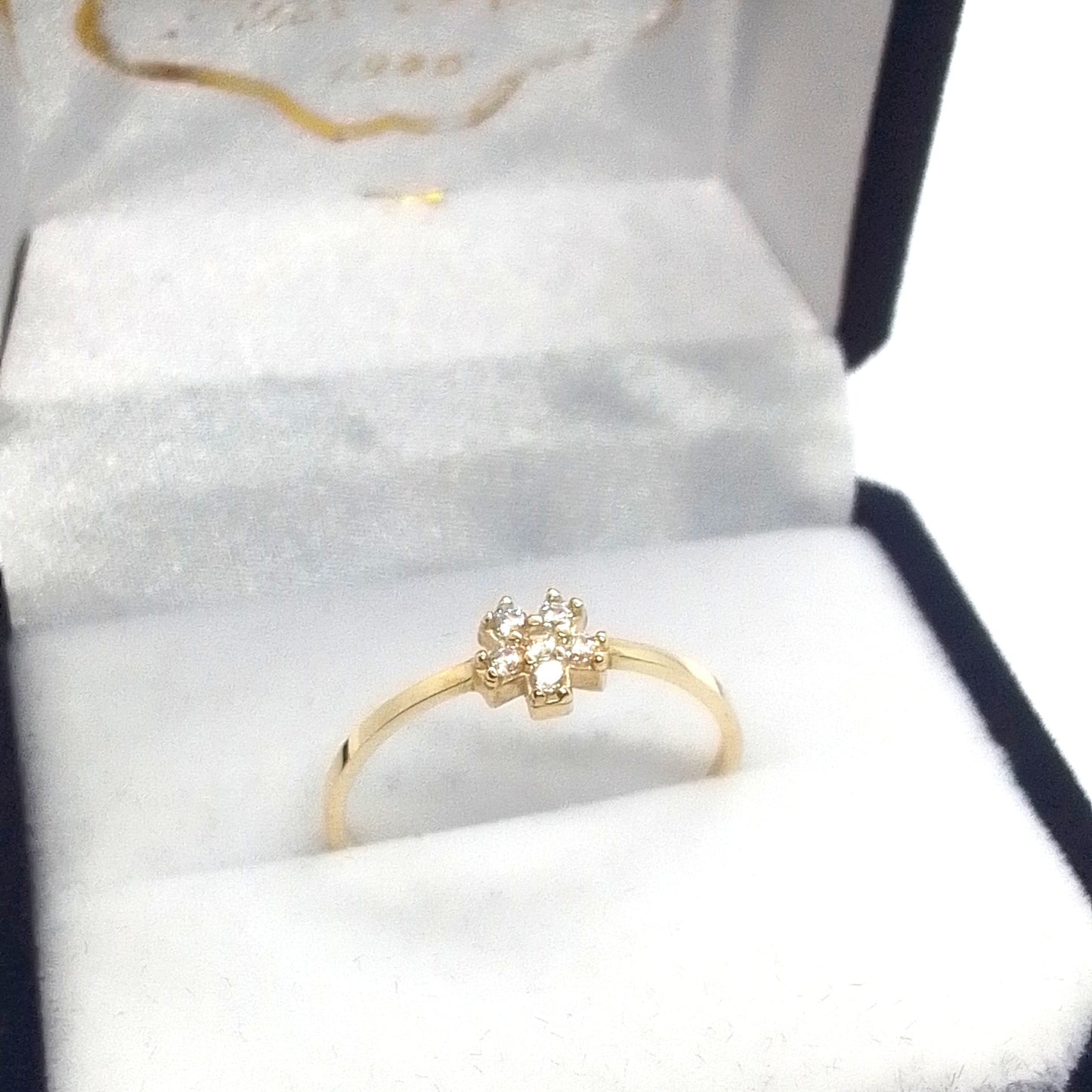 Anillo Oro 10kts Con Circonias