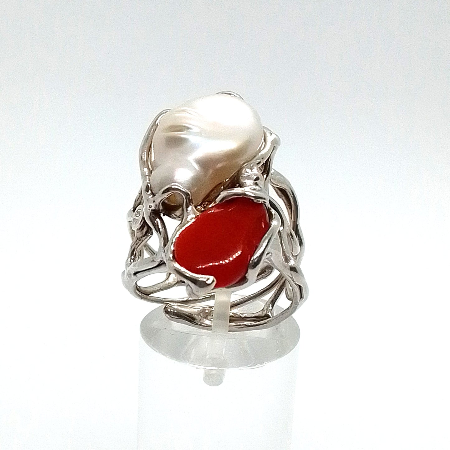 Anillo Italiano en plata con Perla de Río y Coral