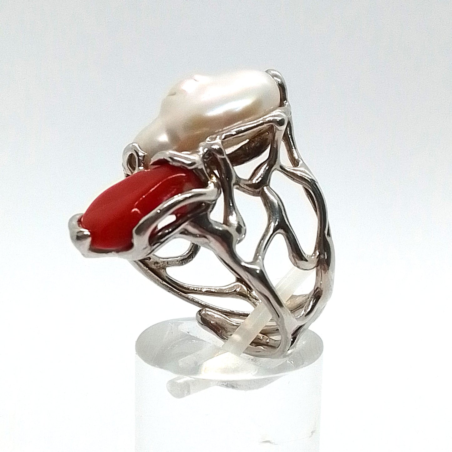Anillo Italiano en plata con Perla de Río y Coral