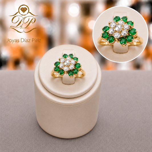 Anillo oro 18Kts/Flor en circonias verdes y blancas